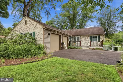 1011 Bristol Rd, Southampton, PA 18966