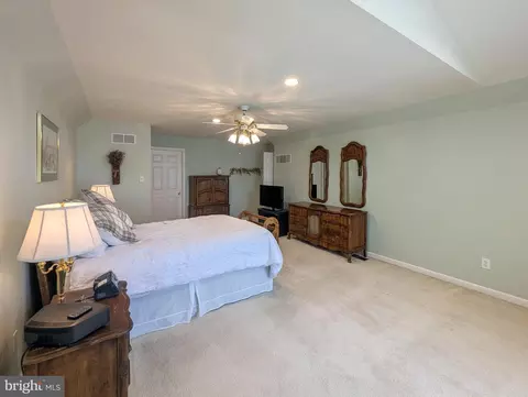 Bedroom - 5370 Windtree Dr, Doylestown, PA 18902 photo 3 of 9