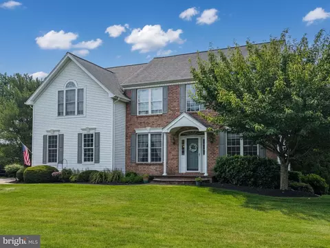 Exterior - 5370 Windtree Dr, Doylestown, PA 18902 photo 6 of 7