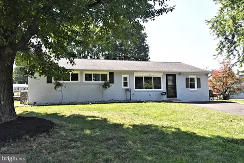2023 Lockwood Ln, Feasterville Trevose, PA 19053