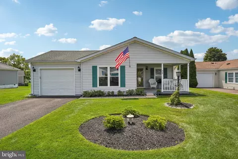 386 Thrush Ct W, New Hope, PA 18938