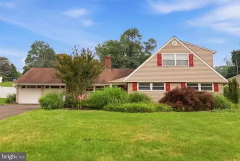 26 Forsythia Dr #N, Levittown, PA 19056