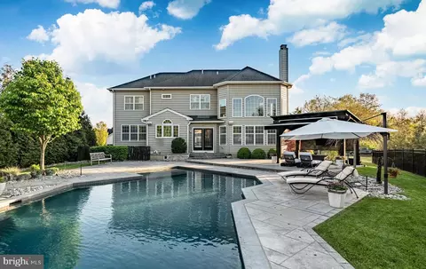 115 Chestnut Ln, Sellersville, PA 18960
