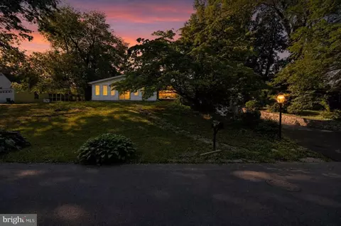 24 Winding Ln, Feasterville Trevose, PA 19053
