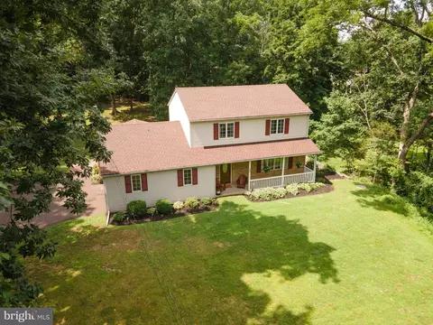748 Rolling Hills Rd, Ottsville, PA 18942