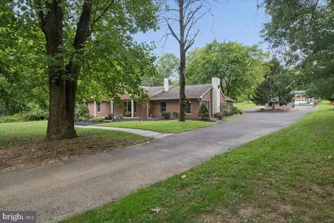 1373 Oxford Valley Rd, Yardley, PA 19067