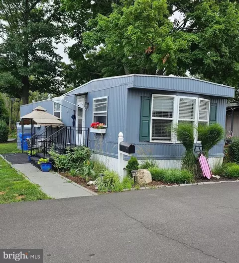 47 Kennedy Dr, Fairless Hills, PA 19030