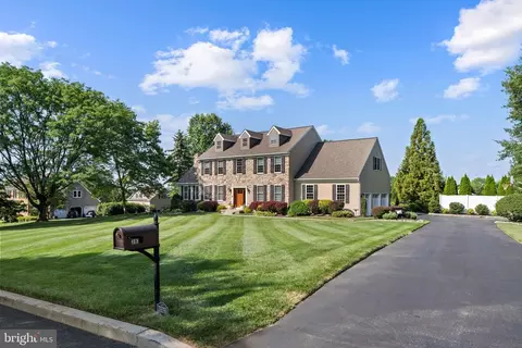 3821 Fountain Cir, Fountainville, PA 18923