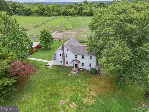 1385 County Line Rd, Quakertown, PA 18951