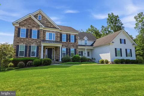 3969 Hillcrest Dr, Furlong, PA 18925