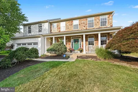 203 Crittenden Dr, Newtown, PA 18940