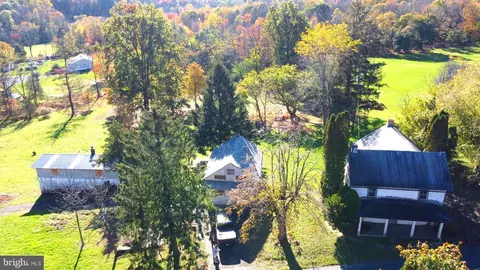 1415 Kumry Rd, Pennsburg, PA 18073