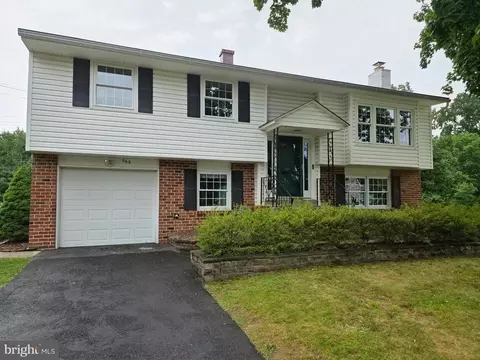 566 Delvale Rd, Yardley, PA 19067