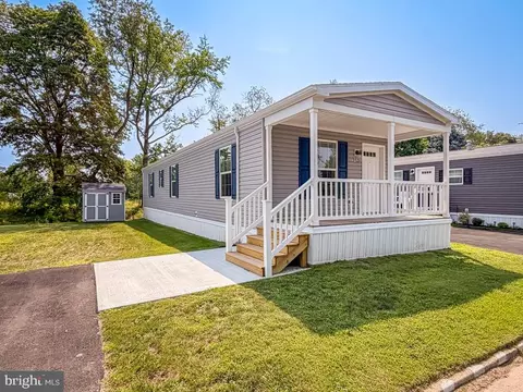5128 Gowan Dr, Morrisville, PA 19067
