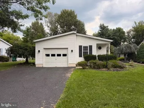 3 Williams Way, Sellersville, PA 18960