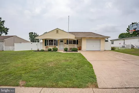 212 Stanford Rd, Fairless Hills, PA 19030