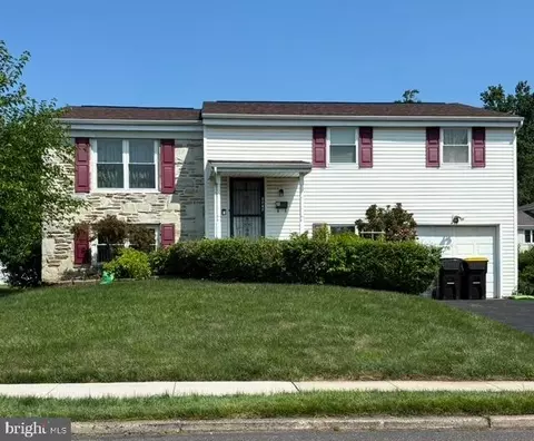 3242 Parkview Dr, Bensalem, PA 19020