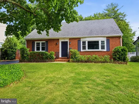 730 N Lafayette Ave, Yardley, PA 19067