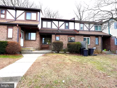 51 Hollybrooke Dr, Langhorne, PA 19047