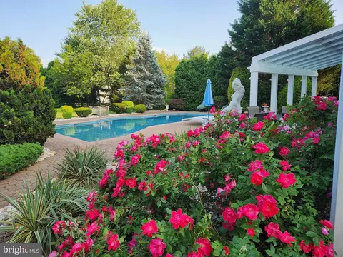 1495 Charter Ct, Southampton, PA 18966