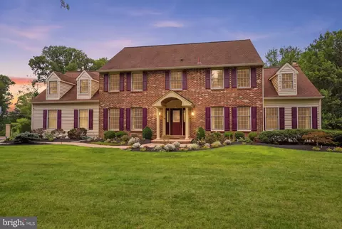 60 Ponderosa Dr, Holland, PA 18966
