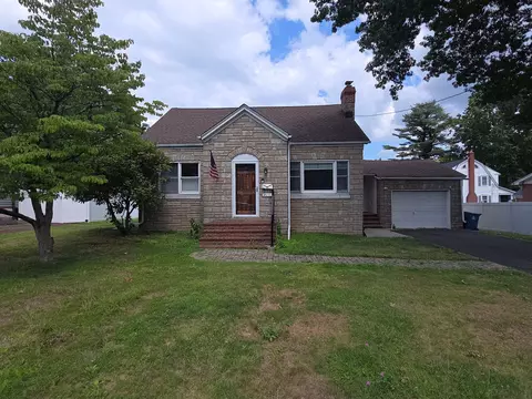 710 N Lafayette Ave, Yardley, PA 19067