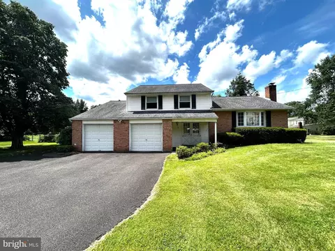 92 Arbor Rd, Southampton, PA 18966