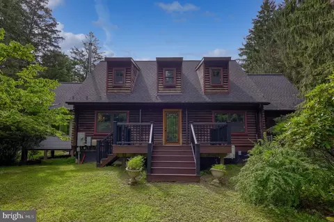 1702 Briarwood Ln, Quakertown, PA 18951