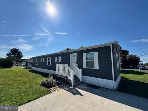 44 Kennedy Dr, Fairless Hills, PA 19030