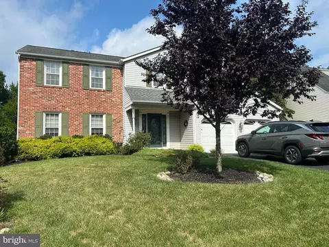 15 Black Pine Rd, Holland, PA 18966