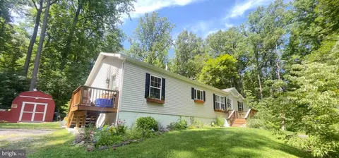67 Foxhill Rd, Quakertown, PA 18951