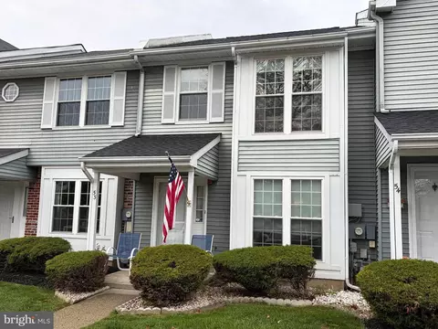 53 Ardsley Ct, Newtown, PA 18940