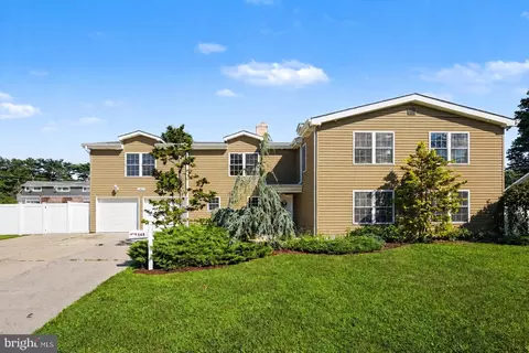 143 Forsythia Dr N, Levittown, PA 19056