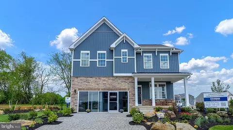 533 Trolley Ln, Sellersville, PA 18960