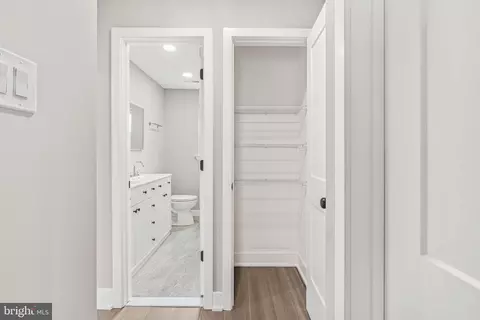Entry Way - 200 Maple St, Warminster, PA 18974 photo 9 of 12