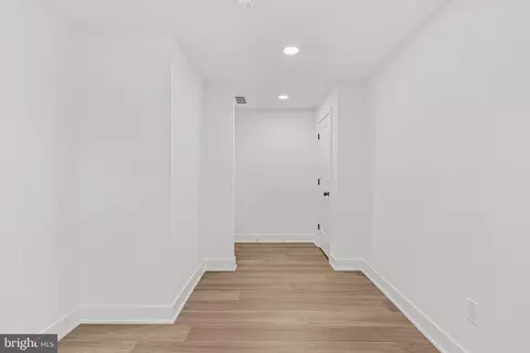 Entry Way - 200 Maple St, Warminster, PA 18974 photo 6 of 12