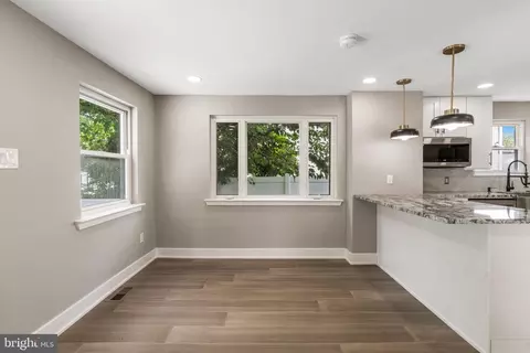 Living - 200 Maple St, Warminster, PA 18974 photo 5 of 5