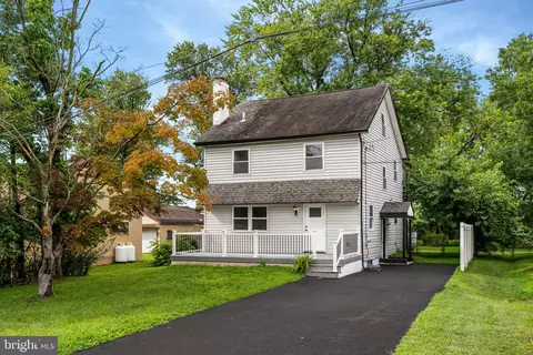 Exterior - 200 Maple St, Warminster, PA 18974 photo 8 of 9