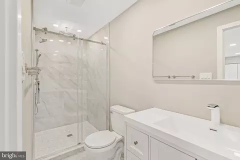 Bath - 200 Maple St, Warminster, PA 18974 photo 1 of 3