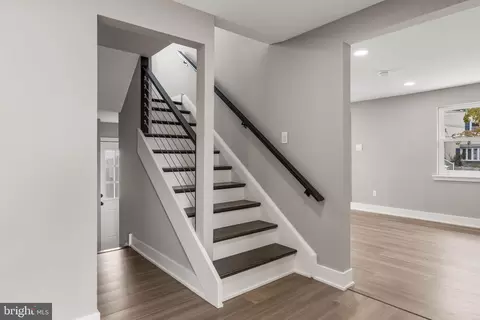 Entry Way - 200 Maple St, Warminster, PA 18974 photo 5 of 12