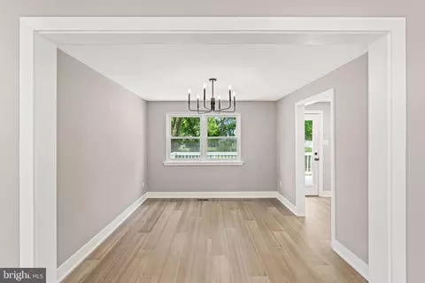 Entry Way - 200 Maple St, Warminster, PA 18974 photo 8 of 12