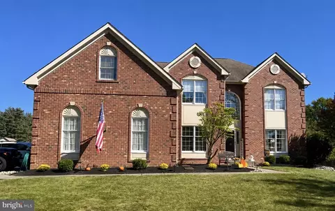 22 Hope Rd, Holland, PA 18966