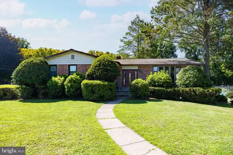 975 Spring View Dr, Southampton, PA 18966