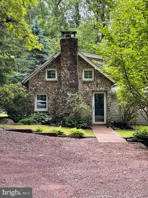 2744 2742 Hill Road Hill Rd, Sellersville, PA 18960