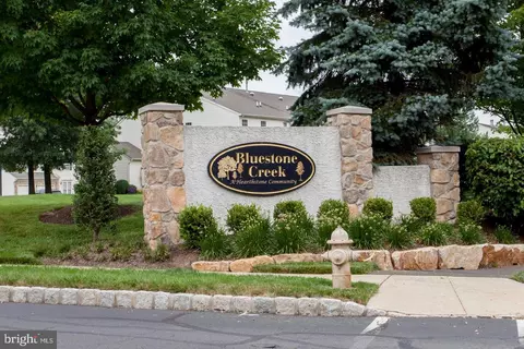 760 Wisteria Dr, Warrington, PA 18976