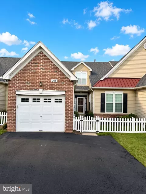 206 Dorchester Dr, Sellersville, PA 18960