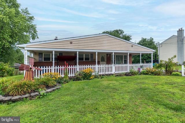 10 Mountain View Rd, Kintnersville, PA 18930