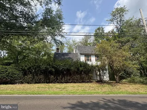 1354 Oxford Valley Rd, Yardley, PA 19067