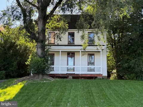 507 Easton Rd, Riegelsville, PA 18077