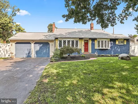 81 Manor Ln #S., Yardley, PA 19067